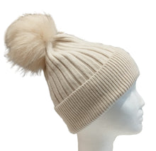 Carica l'immagine nel visualizzatore di Gallery, CAPPELLO PON PON
