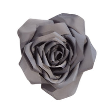 Carica l'immagine nel visualizzatore di Gallery, SPILLA ROSA piccola
